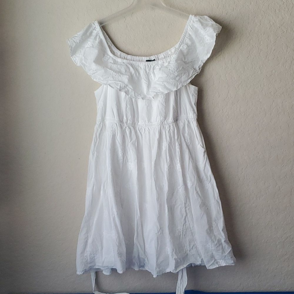 Torrid White Fit & Flare Dress Size 2X Floral Embroidered Pockets Belt - Picture 1 of 8
